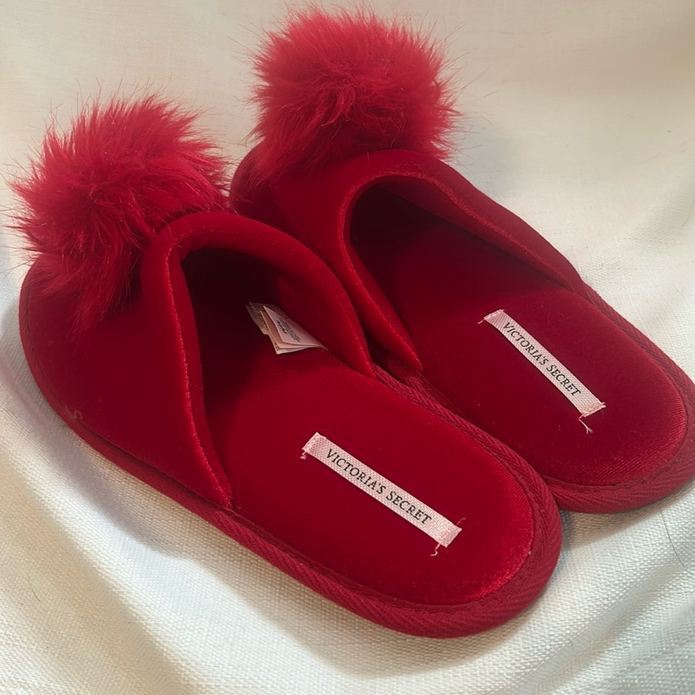 Victoria Secret Pom Pom Red Slippets
